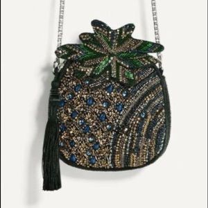 Handmade crossbody beaded pineapple bag